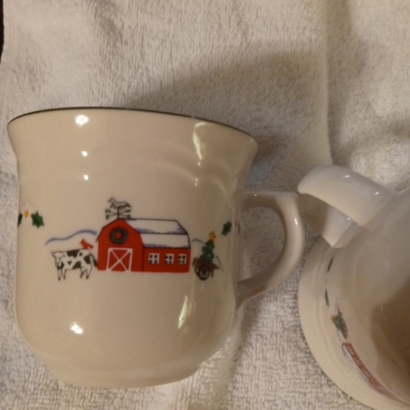 Set of 2 Christmas holiday cups - Picture 4 of 6